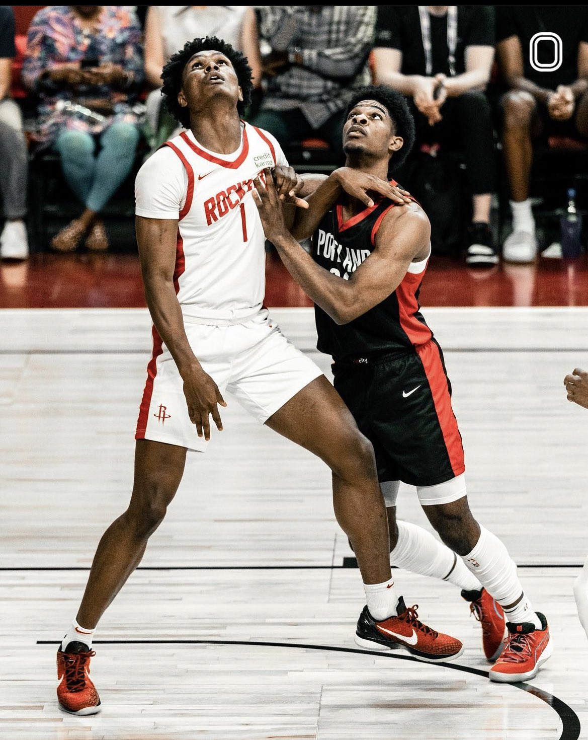 farve nærme sig rulle Bradeaux on Twitter: "This is how Scoot Henderson looks next to Amen  Thompson. https://t.co/ZsW98PfUzG" / X