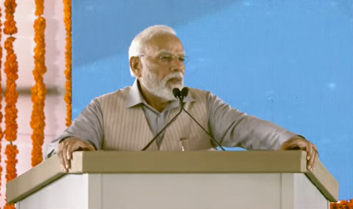 आज का नया भारत, युवा भारत है, Energy से भरा हुआ है।

21वीं सदी के इस तीसरे दशक में हमारे पास ये गोल्डन पीरियड आया है।

हमें इस गोल्डन पीरियड के हर सेकेंड का पूरा इस्तेमाल करना है।

देश का कोई भी कोना, तेज विकास की किसी भी संभावना से पीछे नहीं रहना चाहिए।

- पीएम 

#Modi4Telangana