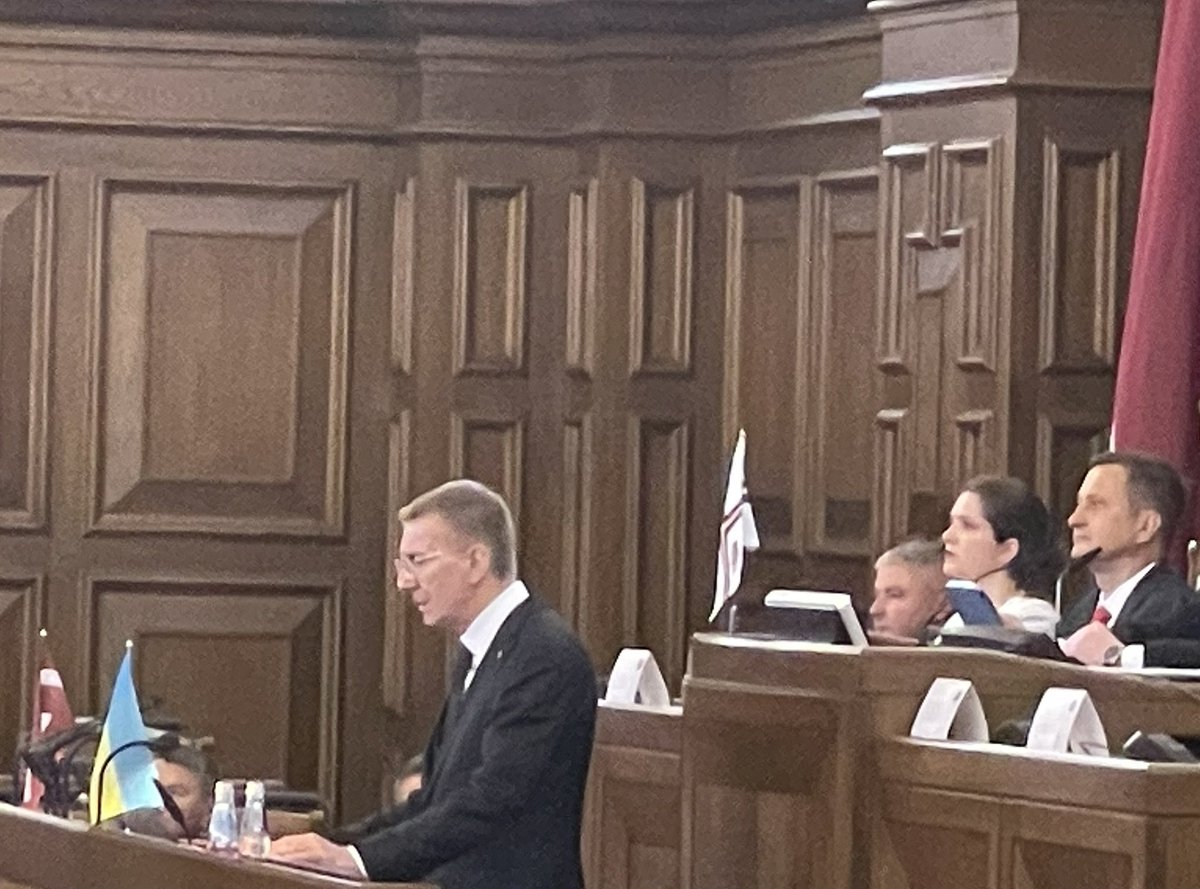 SwissAmbRiga's tweet photo. Honored to attend the #Saiema @Jekaba11 sitting dedicated to the solemn oath of office of the President of the State🇱🇻! Congratulations Mr. President! https://t.co/a6SAaCH2ys