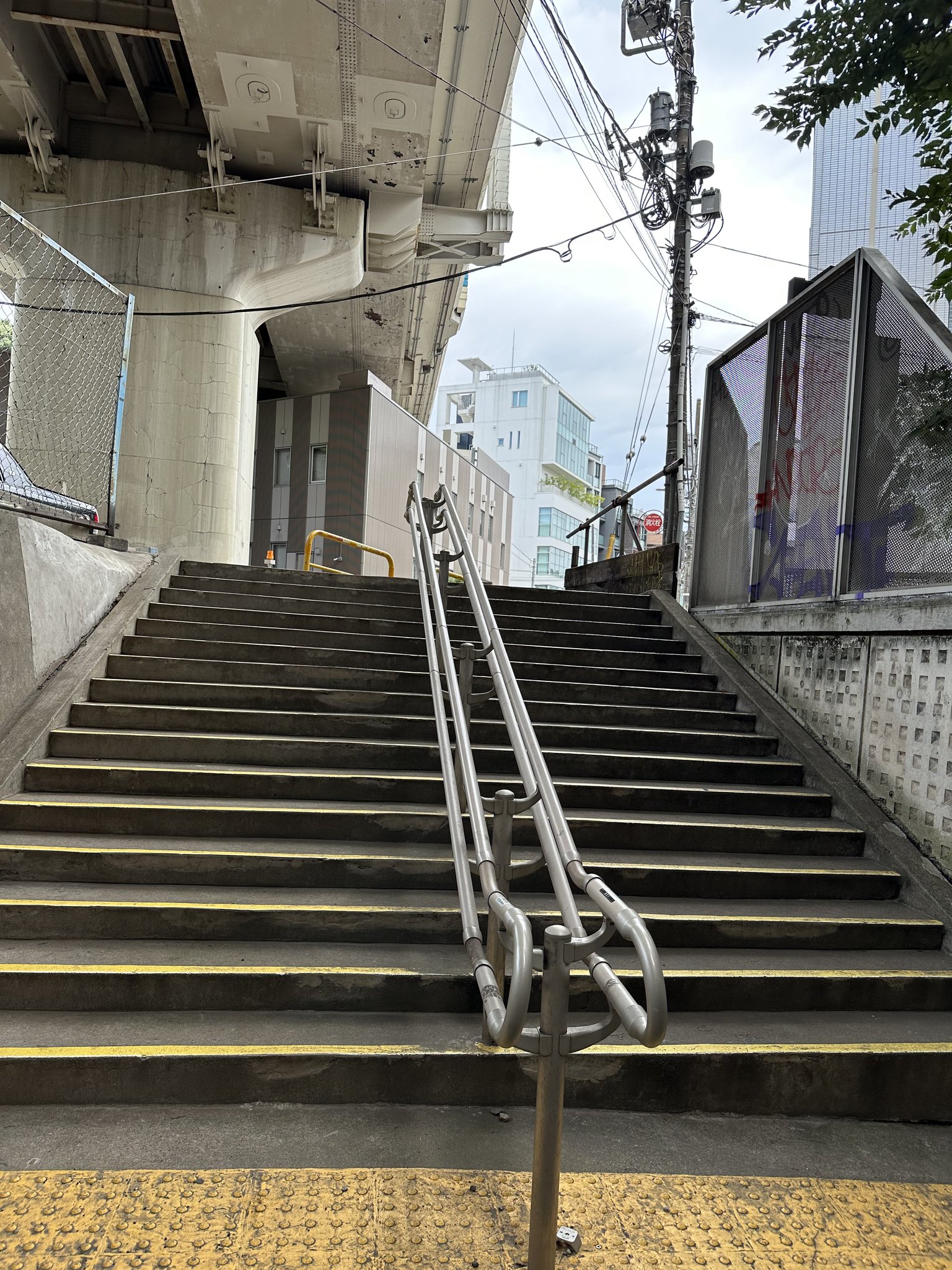 南沙良、教員・北川景子に“反抗” ドラマ「女神の教室」の“迫真演技”メーキング | オトナンサー