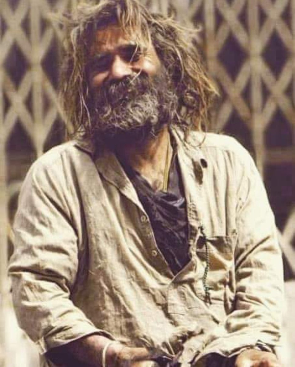 محشر کا خوف ، حور کا لالچ دیا گیا 
میں چیختا رہا کے مُجھے روٹی دیجئے