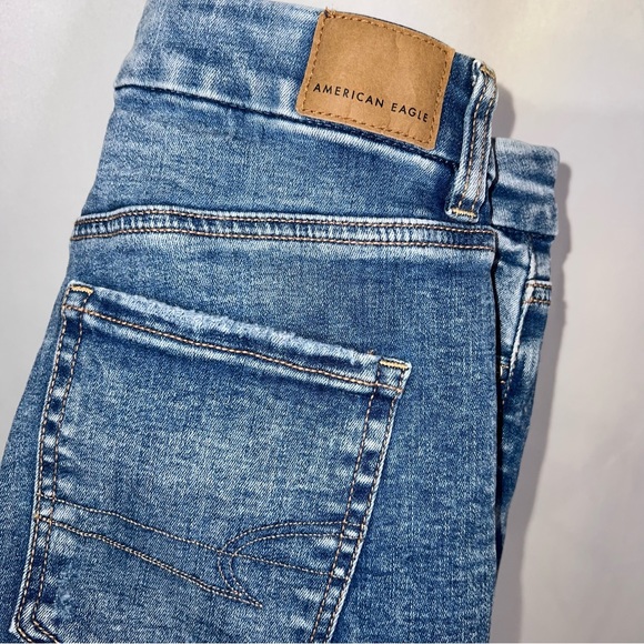 MsDee43's tweet photo. So good I had to share! Check out all the items I'm loving on @Poshmarkapp #poshmark #fashion #style #shopmycloset #americaneagleoutfitters #jcrew #anewday: https://t.co/xPQYISQ469 https://t.co/zCuoZ04JwA