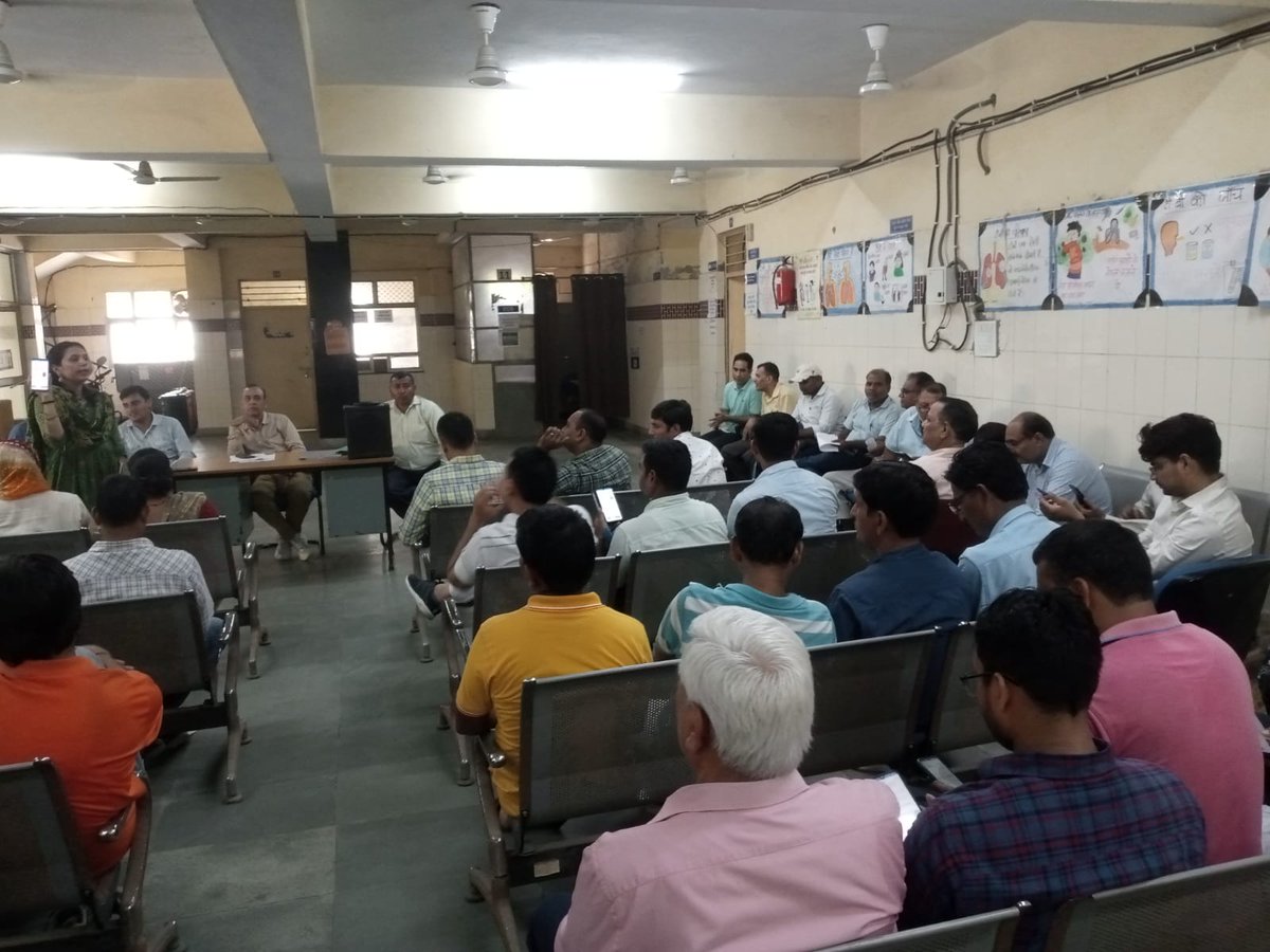 BIJWASAN2's tweet photo. Training of BLO and BLO Supervisor regarding Pre-Rivision Activities in AC-36 Bijwasan @CeodelhiOffice @DMSouthWest1 @ECISVEEP @vijaysi89633743 https://t.co/3YPgfvycE0