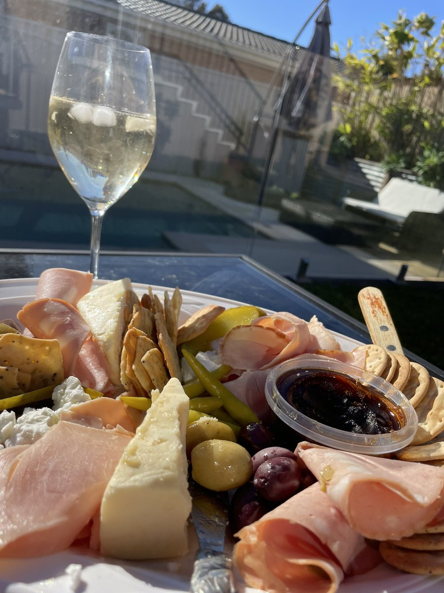 Sun ☀️ good company and nibbles making our staycation extra fancy. Happy holidays!