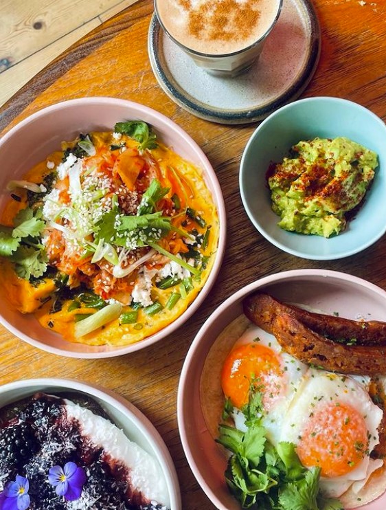 foodchain__'s tweet photo. Brunch perfection 

@farmgirlcafe
📍South Kensington
📍Soho 
📍Notting Hill 
📷@katieeemaeee
#farmgirlcafe #eatenalive https://t.co/38I04Sv0yQ
