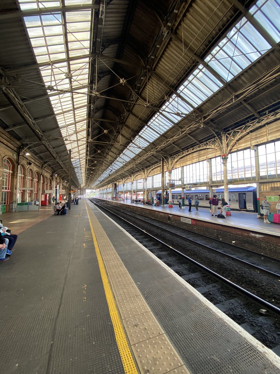 Kingkullin's tweet photo. Preston to Edinburgh to spend the day with a great friend form University. Preston to Edinburgh and back. #train #306 #nostrikes #preston #Edinburgh https://t.co/FptIGW0eDl