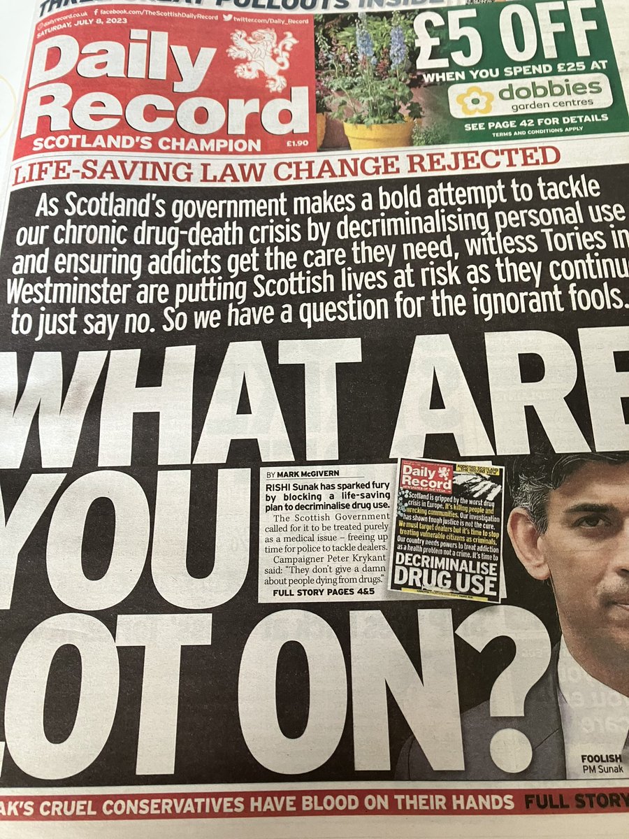 granx1457p's tweet photo. My last day ever of buying this gutterpress this front page 💩 is a deflection  to what 💩the SNP are really in  💩🤡🤡🤡🤡 the only ignorant fools are the SNP and the sheep that follow them 🐑🐑🐑🐑🐑 https://t.co/WHAmbvT41w