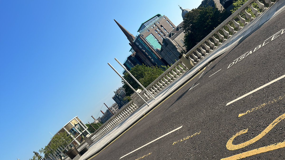 andiabz's tweet photo. Good morning Aberdeeeeeeeen! #Aberdeen #UnionTerrace https://t.co/nhhZvr2CKF