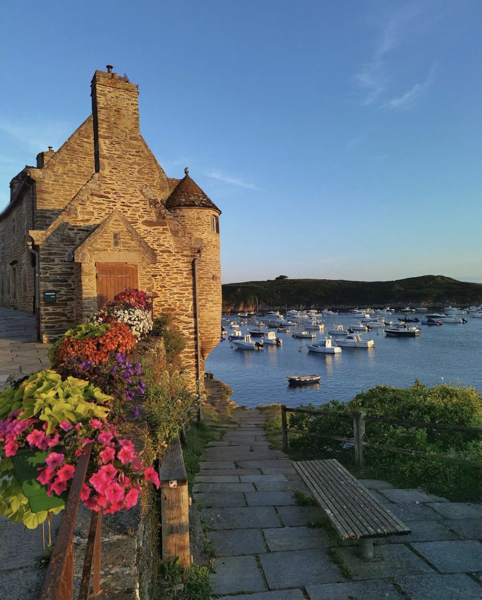 Twello en [PHOTO] 💙 #MagnifiqueBretagne #LeConquet 

© Paul Leven