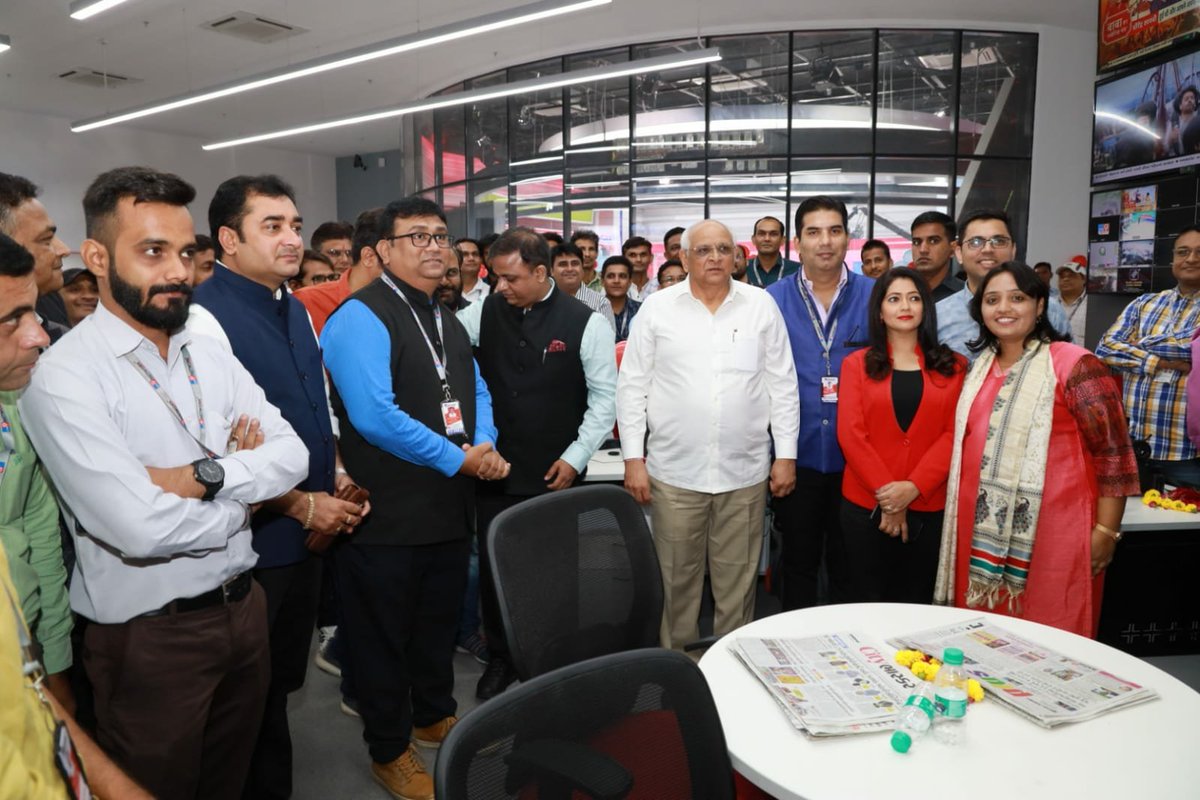 અમદાવાદ ખાતે TV9 ન્યુઝ ચેનલના હાઈટેક સ્ટુડિયોનું ઉદ્ઘાટન કર્યું. નિષ્પક્ષ, હકારાત્મક, જ્ઞાનવર્ધક અને રસપ્રદ રિપોર્ટિંગ દ્વારા ચેનલ વધુ લોકપ્રિય બનવાની સાથોસાથ જનજાગૃતિ દ્વારા રાષ્ટ્રનિર્માણમાં શ્રેષ્ઠ યોગદાન આપે તેવી શુભકામના.