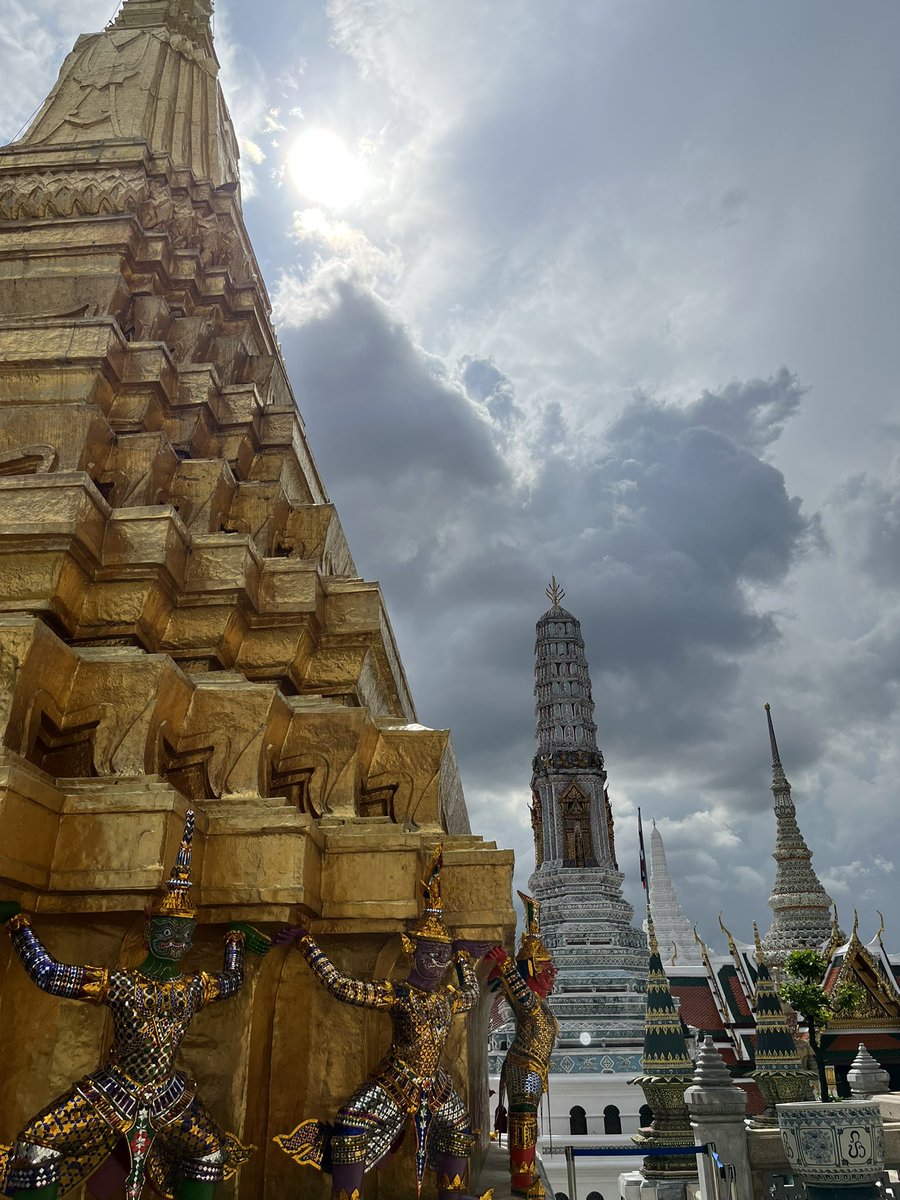 maitanecerrada's tweet photo. Bangkok ❤️‍🩹 https://t.co/s1yykfM9YB