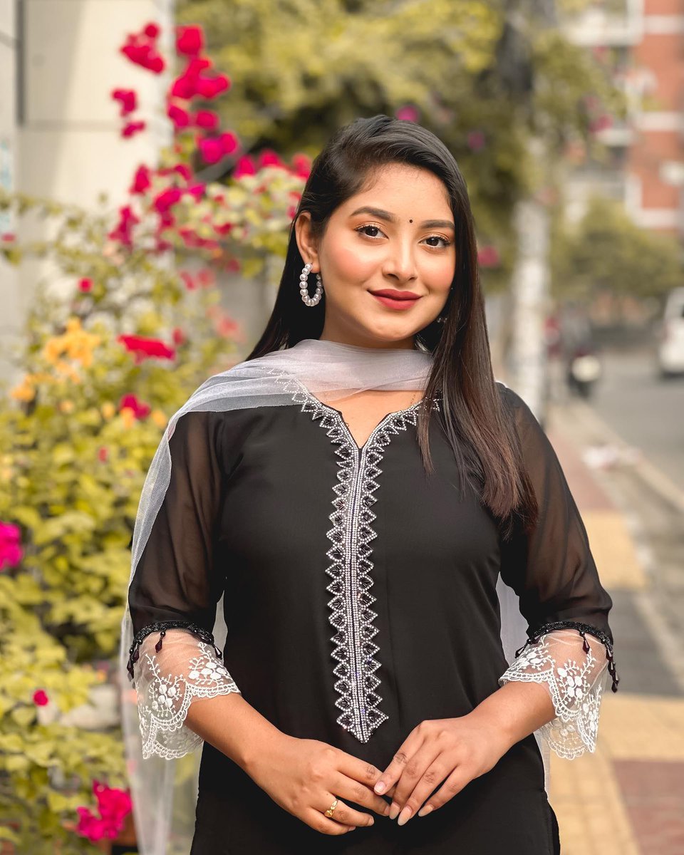 Celebrity_Barta's tweet photo. #অভিনেত্রী #মডেল #অন্তরা #Ontora #Model #Actress #Antora https://t.co/VigzxE9ElC