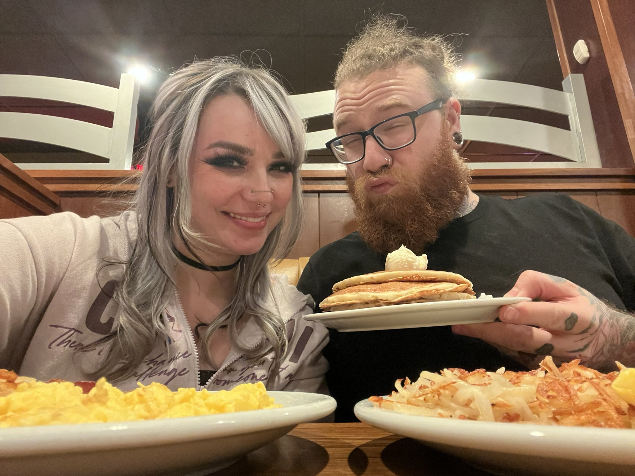 Taylien💫 on Twitter: "Celebrating tonight’s stream :) https://t.co