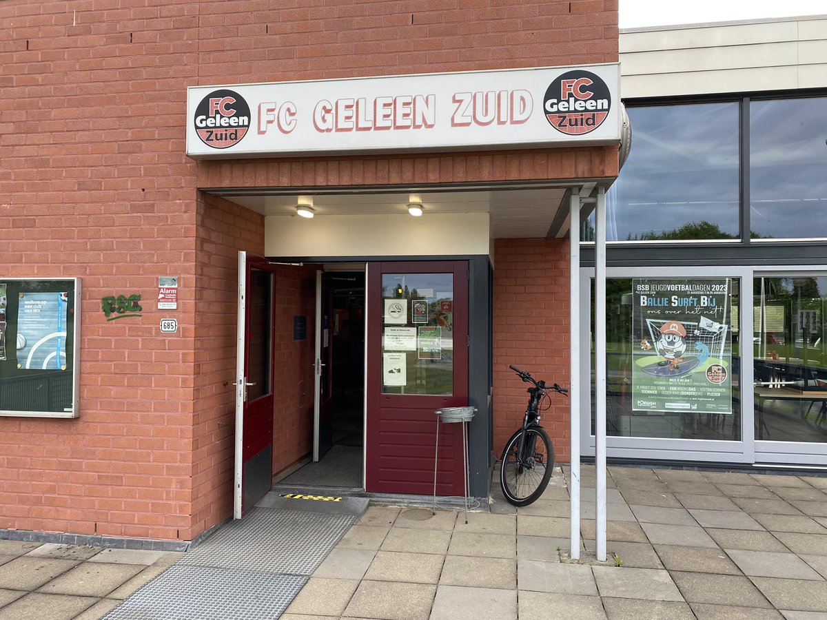 Vandaag heeft de KNVB de indelingen van de 1e Klasse tot en met de 5e Klasse bekendgemaakt voor Categorie A (de 'eerste elftallen'). En die valt bij supporters van enkele clubs toch rauw op hun dak, want het aantal reiskilometers neemt flink toe.

vvspaubeek.nl/2023/07/07/vro…