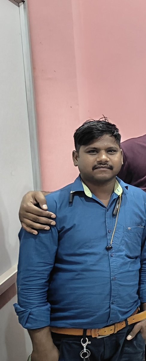 नोएडा का सबसे बड़ा फर्जी पत्रकार राजा मोरिया यह रोजाना शाम को दारू पीकर गाली गलौज और अभद्रता करता मेरे पास इसकी कई वीडियो पड़ी है कृपया कोई इससे यह पता करेगा कि पत्रकारिता के नाम पर ठगी करता पहले भी हवाला के मुकदमे दर्ज हैं इस पर <a href="/upexcise/">UP EXCISE DEPT</a> <a href="/Uppolice/">UP POLICE</a> <a href="/CP_Noida/">CP Noida</a> <a href="/noidapolice/">POLICE COMMISSIONERATE GAUTAM BUDDH NAGAR</a> <a href="/dgpup/">DGP UP</a>