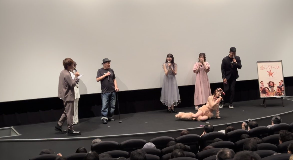 映画『愛しのクノール』
なぜか応援団長として
私も登壇させて頂きました🐷🎬

泉谷しげるさんに
しげるで
関西弁あいうえおやらせて頂きました涙
嬉しい…！！
怒ってたけど笑
帰りに熱い握手してくださった🤝🏻

うんちがいっぱいです。
皆様ぜひ
観に行ってみてくださいね🤍🤍
#愛しのクノール https://t.co/G9aFUDgtIO
