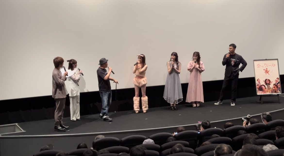 映画『愛しのクノール』
なぜか応援団長として
私も登壇させて頂きました🐷🎬

泉谷しげるさんに
しげるで
関西弁あいうえおやらせて頂きました涙
嬉しい…！！
怒ってたけど笑
帰りに熱い握手してくださった🤝🏻

うんちがいっぱいです。
皆様ぜひ
観に行ってみてくださいね🤍🤍
#愛しのクノール https://t.co/G9aFUDgtIO