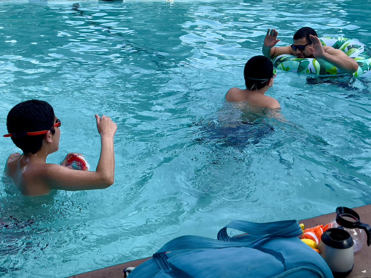 FishBowlFamily's tweet photo. ☀️🩳 Pool Time on a Hot Day 💦⛱️
#pooltime #TexasHeat #Summer #waytoohot https://t.co/QQKTfUNEcv