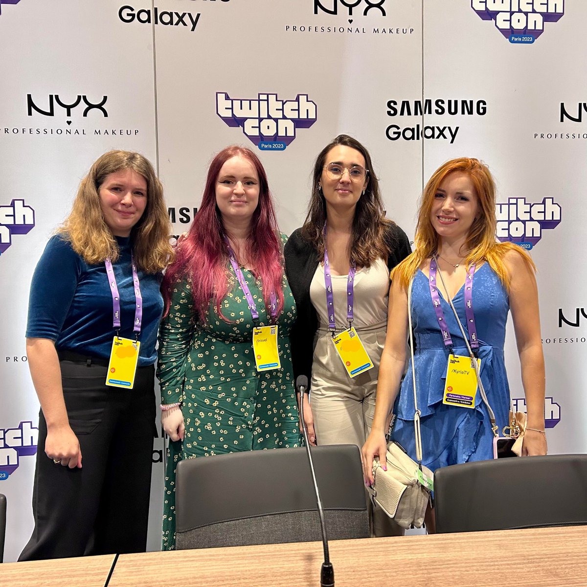 <a href="/ellesimaginent/">Elle's Imagine'nt</a> était ce matin à la #TwitchConParis pour une conférence sur la cyberintimidation : soutien juridique et psychologique. 
Merci à <a href="/KyriaTV/">KyriaTV</a>, <a href="/Irisvel_/">Irisvel</a> et <a href="/Twitch/">Twitch</a> pour l’organisation et leur confiance. 
 
#cyberviolence #cybersexisme