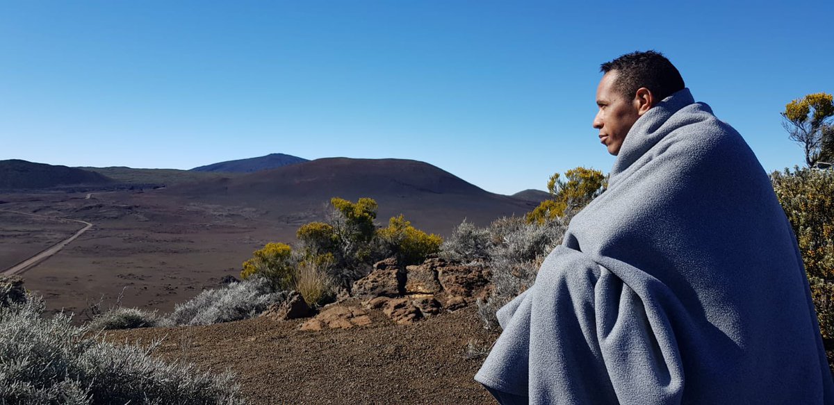 Bullesdeflo's tweet image. Le #13h15 de France 2 est consacré à La Réunion 🇷🇪&amp;gt;&amp;gt; Souvenirs d’un magnifique et unique moment près de la Plaine des Sables avec le groupe de maloya Lindigo, à l’occasion d’une opé avec @OrangeReunion