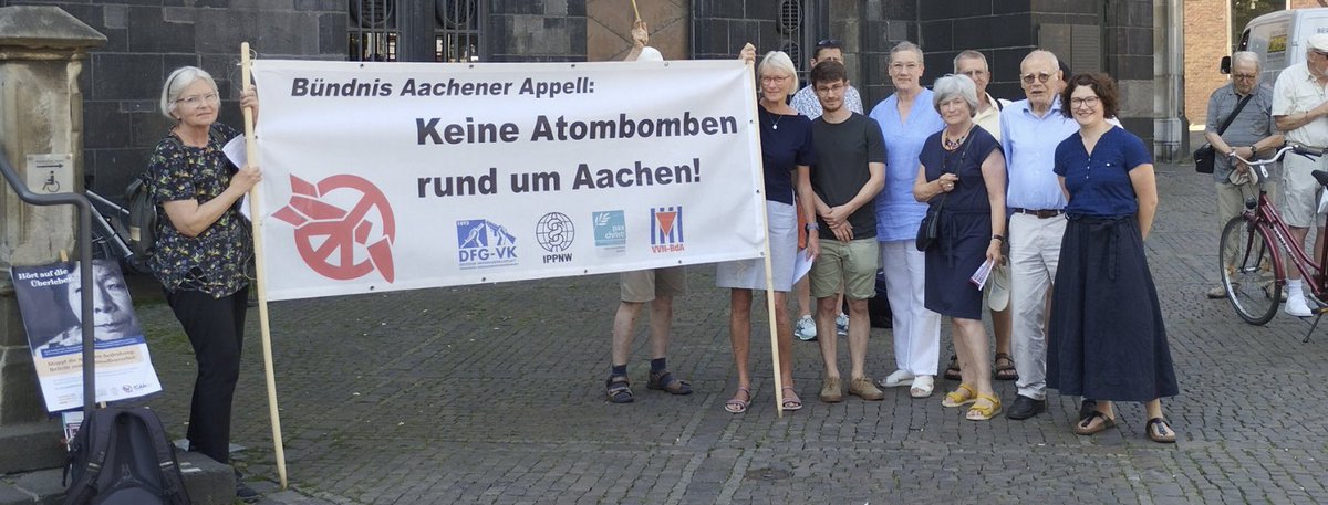 Wir setzen heute ein sichtbares Zeichen für eine friedliche Welt ohne #Atomwaffen und hissen die #Flagge der „#Bürgermeister für den #Frieden“. Städte sind keine Zielscheiben. Sie dürfen keine Angriffsziele sein. 8000 Städte aus 166 Ländern sind im Netzwerk Mayors für #Peace.