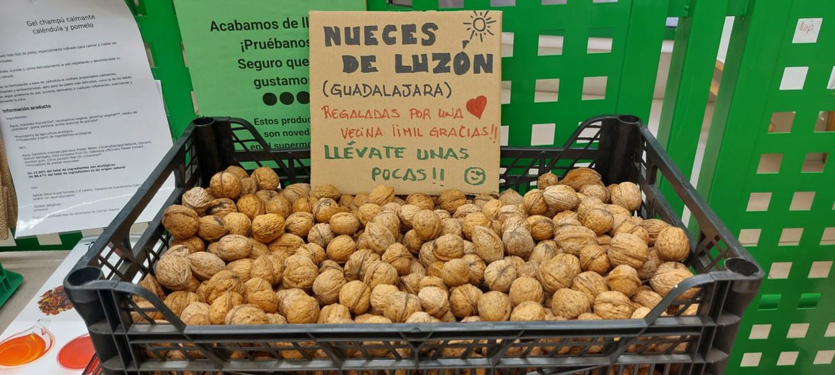 LaOsaCoop's tweet image. La cooperación y el compromiso con nuestro barrio #Tean son valores que ponemos en práctica. Aquí puedes consultar lo que nos mueve: laosa.coop/supermercado/l…
 
 Y.. vaya cartel chulo que se ha currado una de nuestras socias