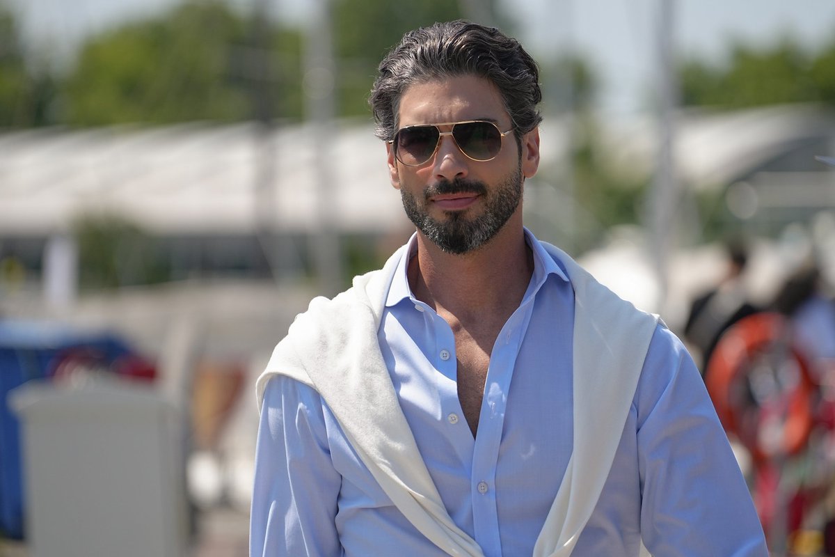 diziitakipcisii's tweet photo. Yapımını O3 Medya’nın, yapımcılığını Saner Ayar’ın üstlendiği, FOX’un yeni dizisi #RuhunDuymaz’ın ilk tanıtımı yayınlandı. Sevilen oyuncular Şükrü Özyıldız ile Burcu Özberk’in başrollerini paylaştığı dizi, ilk tanıtımıyla yaz sezonuna iddialı bir giriş yapacağını müjdeledi. https://t.co/1mQzxDGSz6