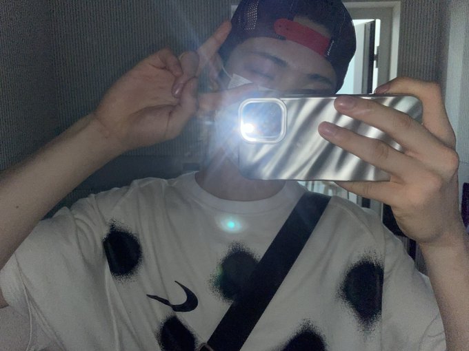 <a href="/TNX_twt/">TNX</a> 🇬🇧 ENG TRAD | 230707

Tomorrow is the weekend ~~~~!~~ 🩶🤍

#최태훈 #TAEHUN