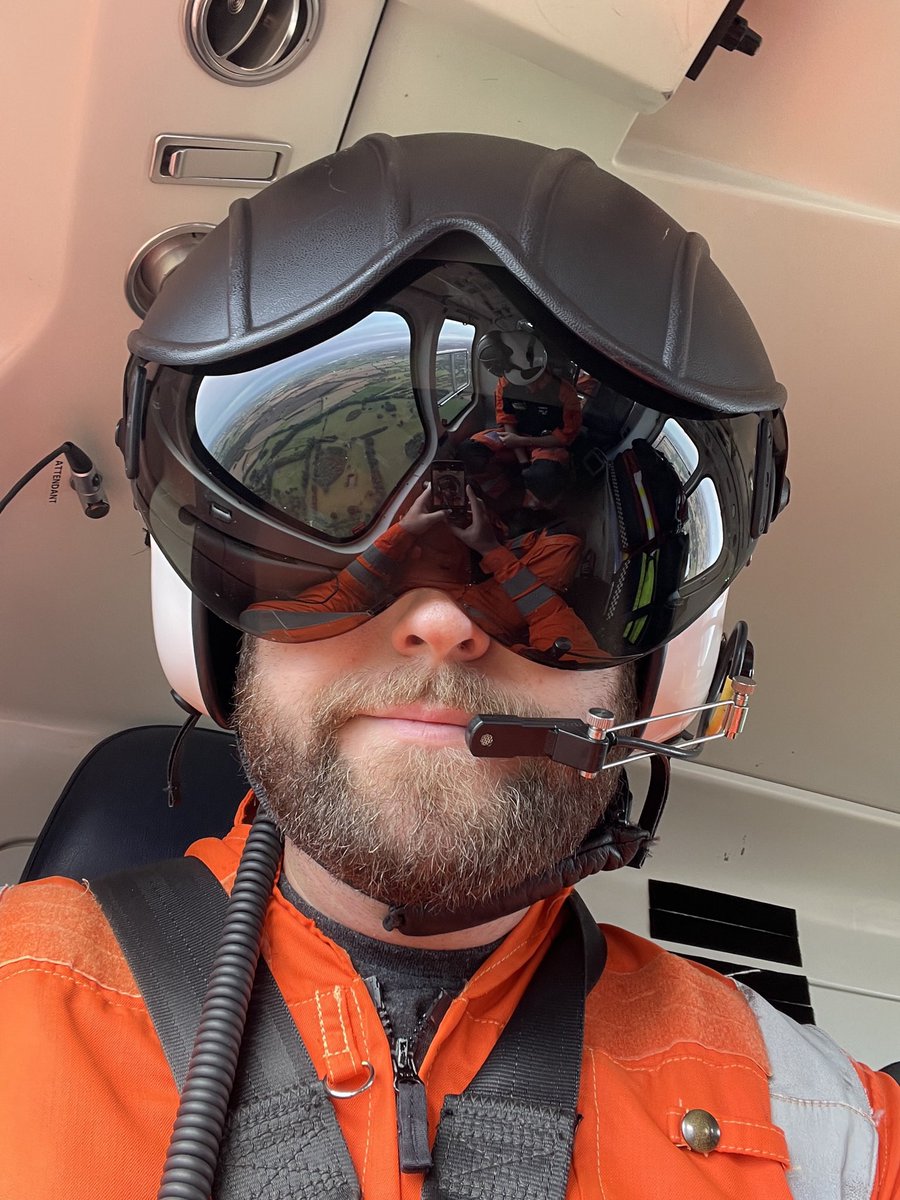 IainAOliver's tweet photo. Happy #InternationalParamedicsDay to all my colleagues! So lucky to be in the role I am in 🙏🏻 and the opportunities it affords me. The future continues to look bright for the profession! https://t.co/13JnGnXskX