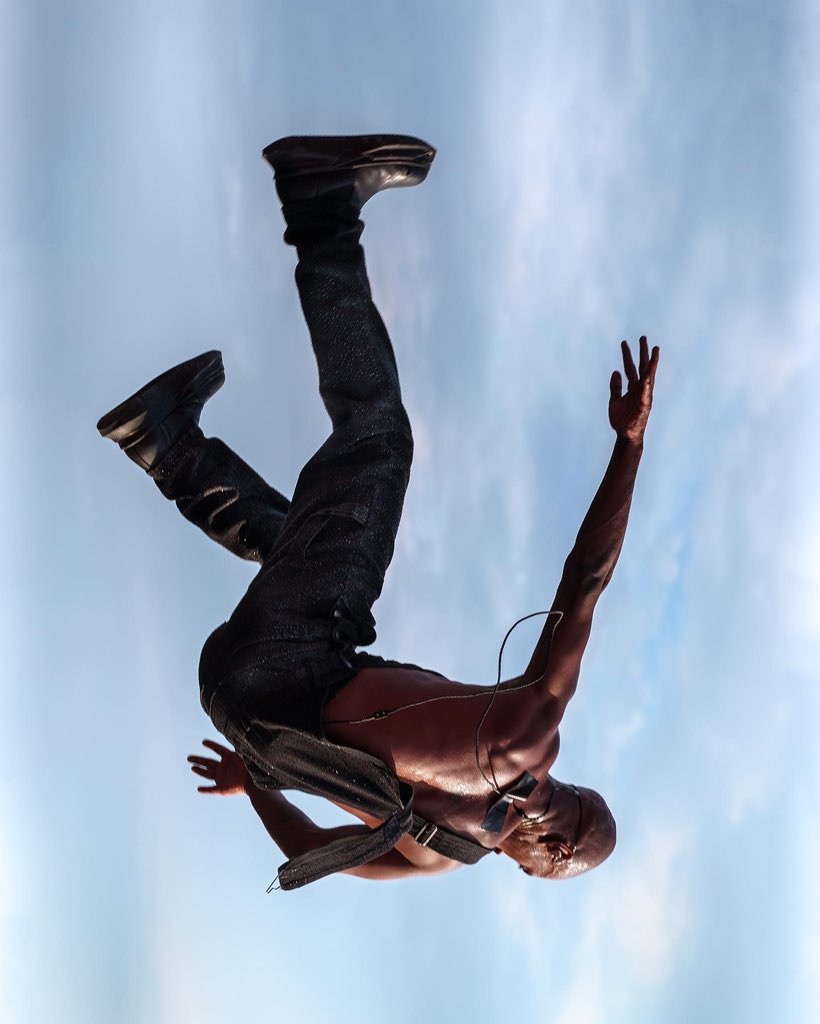 neekketsu's tweet image. LES REUFS ON CONTINUE LE MARATHON AVEC @RaeSremmurd 🛩️
