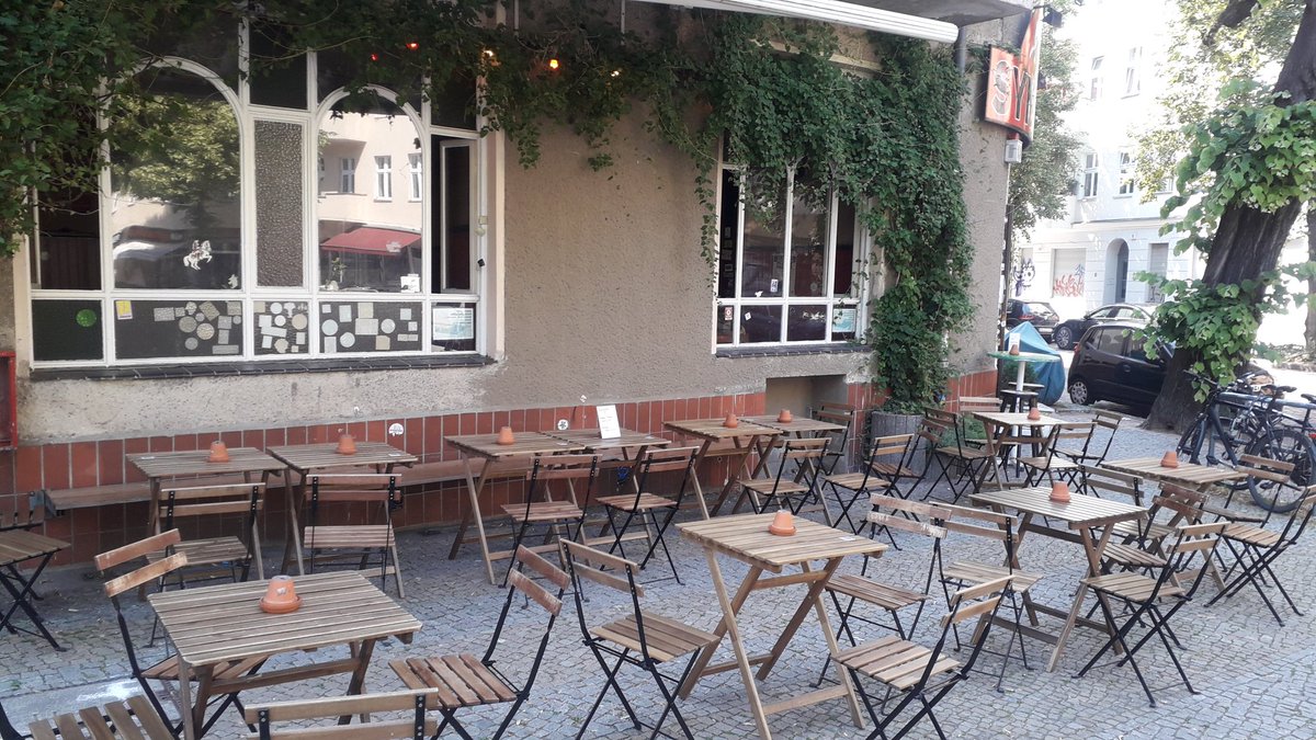 syndikat44's tweet photo. #Servicetweet für alle die noch nicht hier waren. So sieht übrigens unser schattiger Aussenbereich aus. https://t.co/y3PDBoQVkL