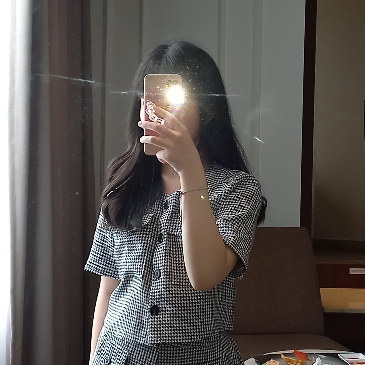 evrynightt_'s tweet photo. 📸 lights &amp; camera.

#ENSD #ENGENESelcaDay #JUNGWON #ENHYPEN_JUNGWON #ENHYPEN @ENHYPEN_members https://t.co/4Q6bFhWzeW