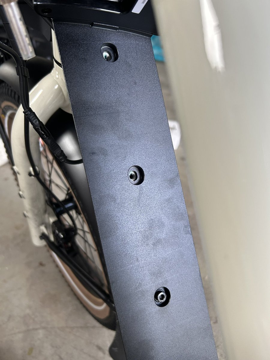 Hi <a href="/iamspecialized/">Specialized Bicycles</a> I love my new Haul ST but am missing some screws….