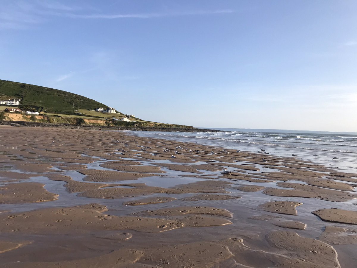 Beautiful little run last night at Croyde, North Devon. The short videos also follow below 💚 @X_eLle_S <a href="/mentalhealth/">Mental Health Foundation</a> <a href="/poetwithpace/">Donato 🍕</a> <a href="/RunATWorld/">Run Around The World</a>