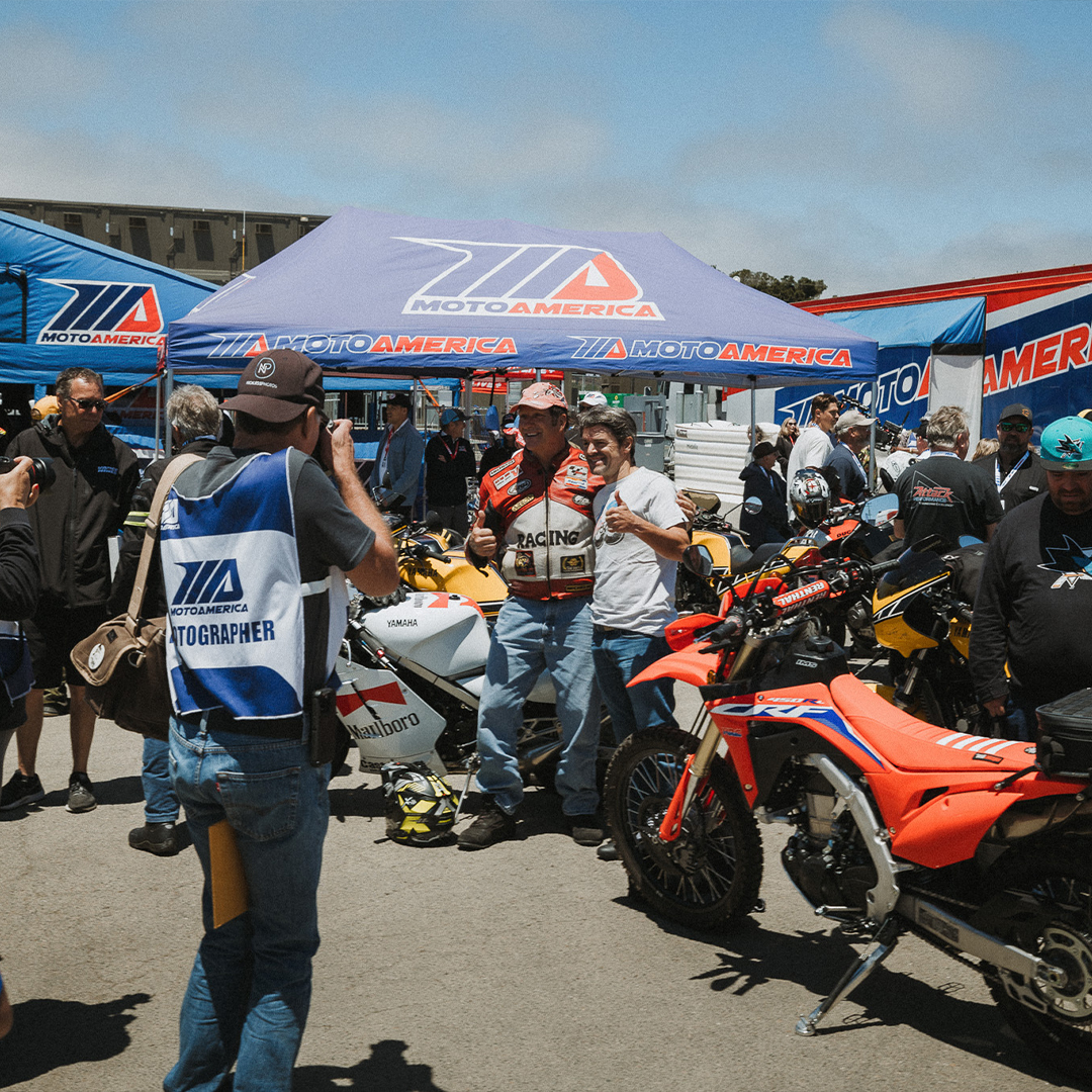 “Rainey’s Ride to the Races” hecho en Laguna Seca en compañía de amigos y campeones como @WayneRainey60 de los que veis algunos en las fotos de @MotoAmerica y de cientos de aficionados. Me lo estoy pasando pipa y esto solo acaba de empezar! @alpinestars @nolan_group @MotoGP