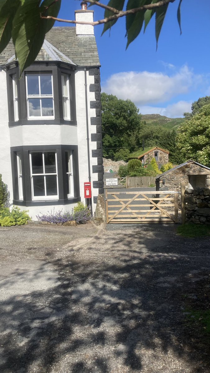 NorthWestFoss's tweet photo. #PostboxSaturday #NiceHouse #LivingRoof #NiceGate #Dockray #GowbarrowFell https://t.co/11DSFkmhMl