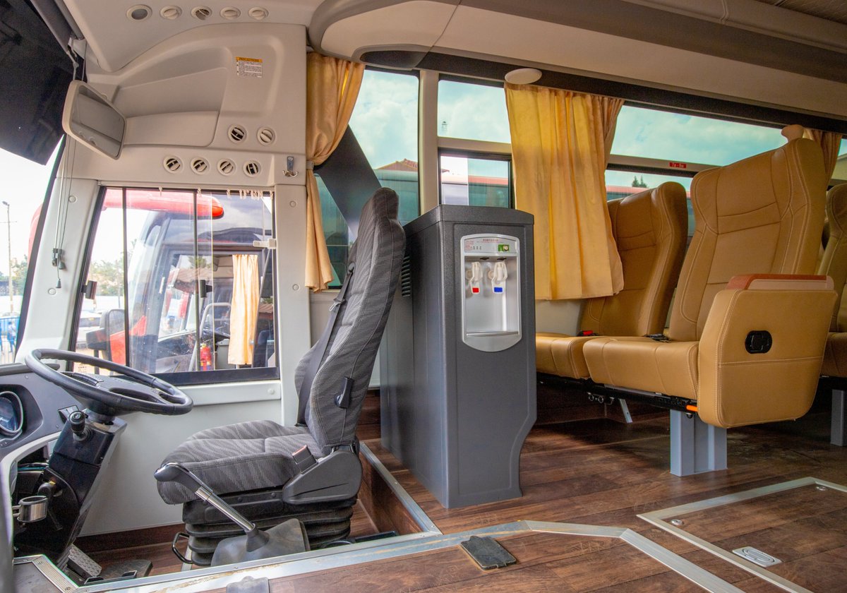 kat_festo's tweet photo. Hey @jaguarbuses, congrats on expanding your fleet.
As a native of Kasese, I humbly request that you consider adding a route to Kasese via Mubende? Currently, @link_buses' fares are becoming exorbitant, and we could really use an alternative. #TransportationNeeds
#FairFares https://t.co/6MrjRbNxRy