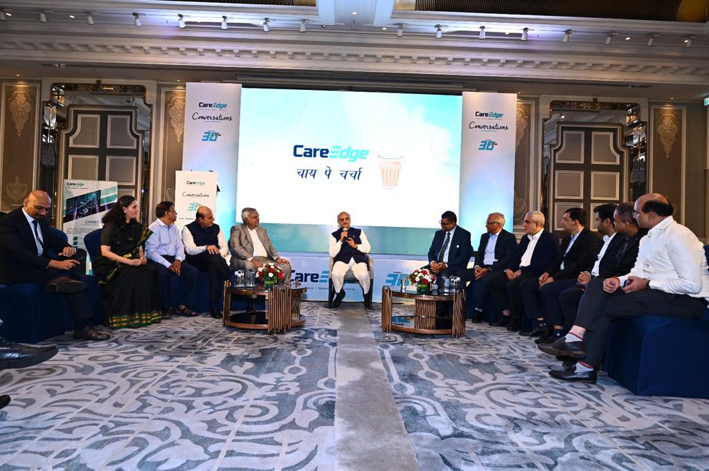 DrBhagwatKarad's tweet photo. कल पुणे में @CareEdge_Group के 30 वीं वर्षगांठ के कार्यक्रम में भाग लिया। इस दौरान कंपनी द्वारा वित्तीय सहायता संस्थानों के लिए डिज़ाइन किए गए एक नए उत्पाद ‘CONSTACHECK’ का भी अनावरण किया।
#DrKaradUpdates https://t.co/LppX4fAu2W