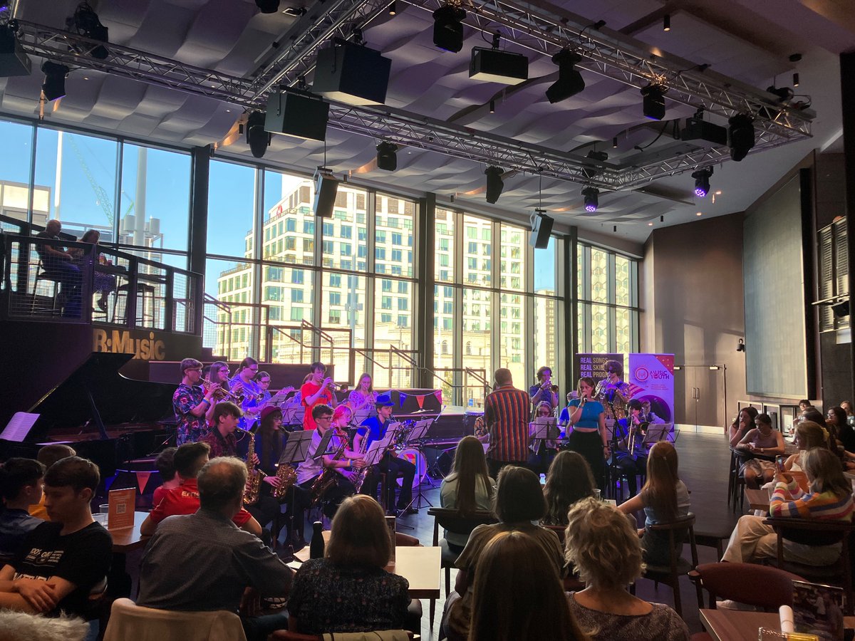 gc History tweet media