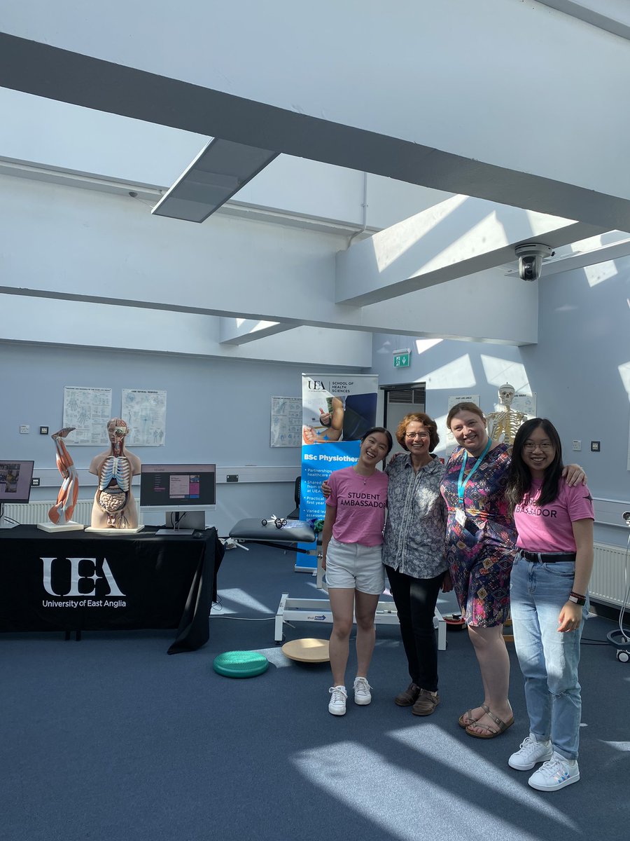 kellylecturer's tweet photo. Excited to be welcoming so many applicants to our open day on such a lovely sunny day!
@UEA_Physio @UEA_Health @uniofeastanglia #homeofthewonderful
#ueaopenday https://t.co/jloc4ijF02