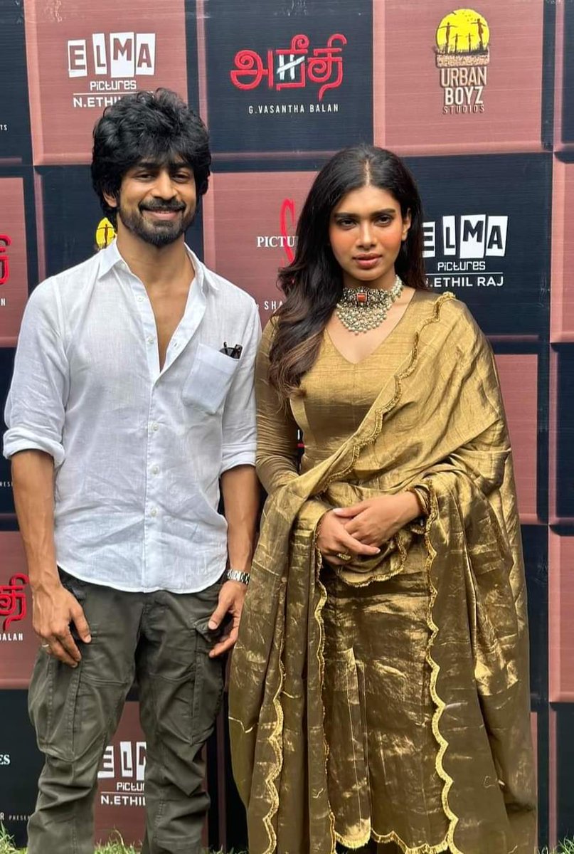 Mount Next tweet media