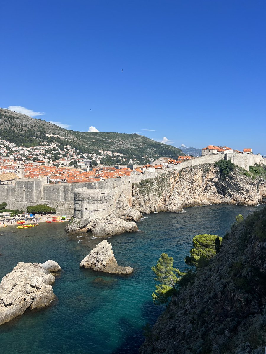 ashamaex's tweet photo. 🇭🇷 https://t.co/ln8FZmNNjU