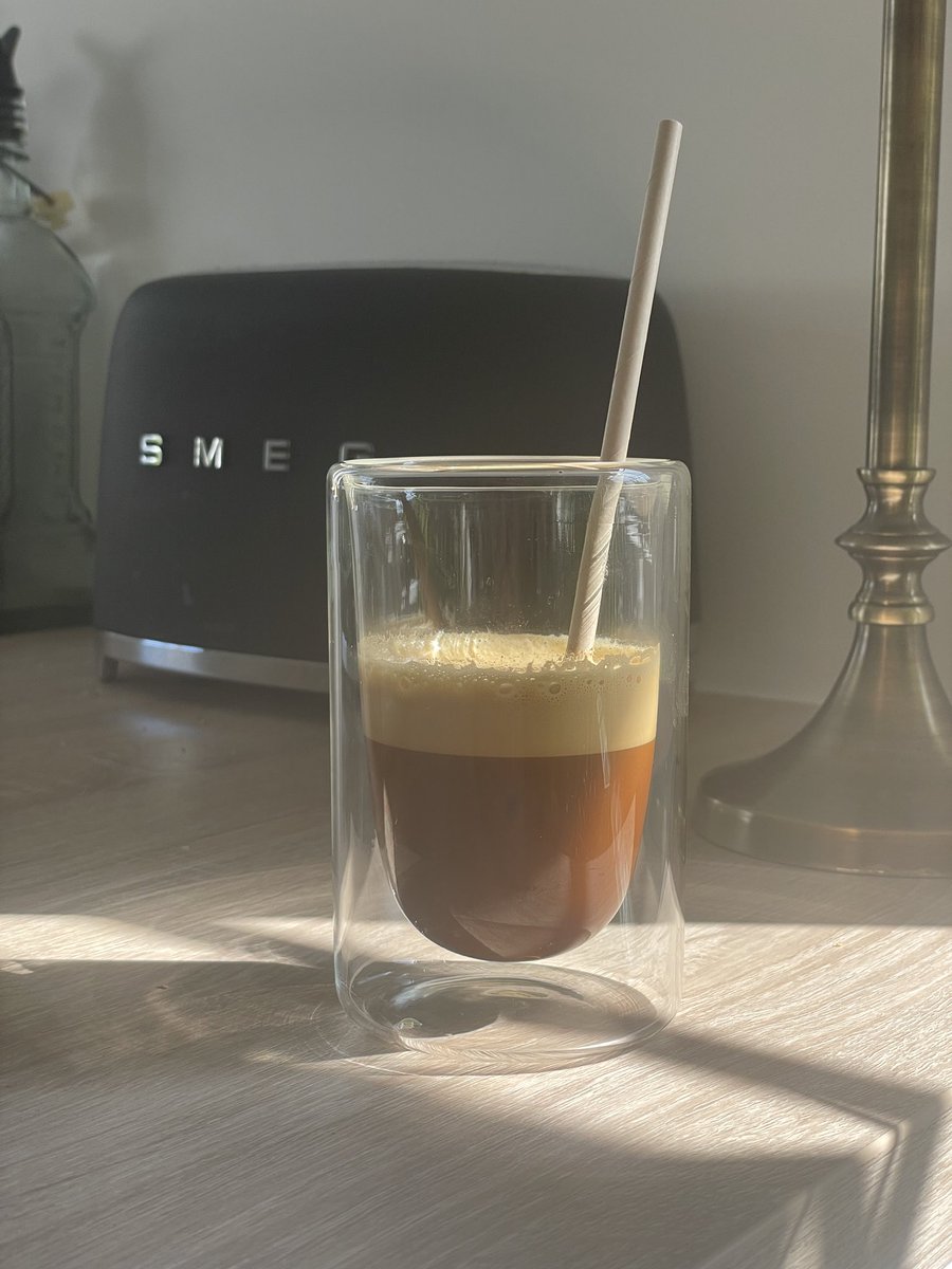 johanlolos's tweet photo. gm gm
#FreddoEspresso https://t.co/pvVB5E9krK