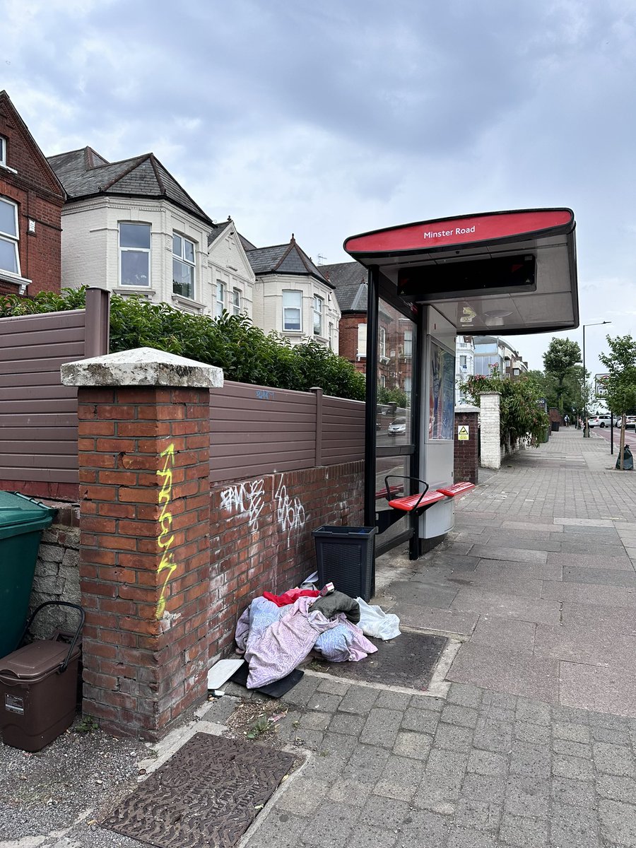 Absolutely antisocial behaviour in #kilburn and #cricklewood #camden #brent.
Stronger persecution to anti social behaviour is needed for fly tippers.