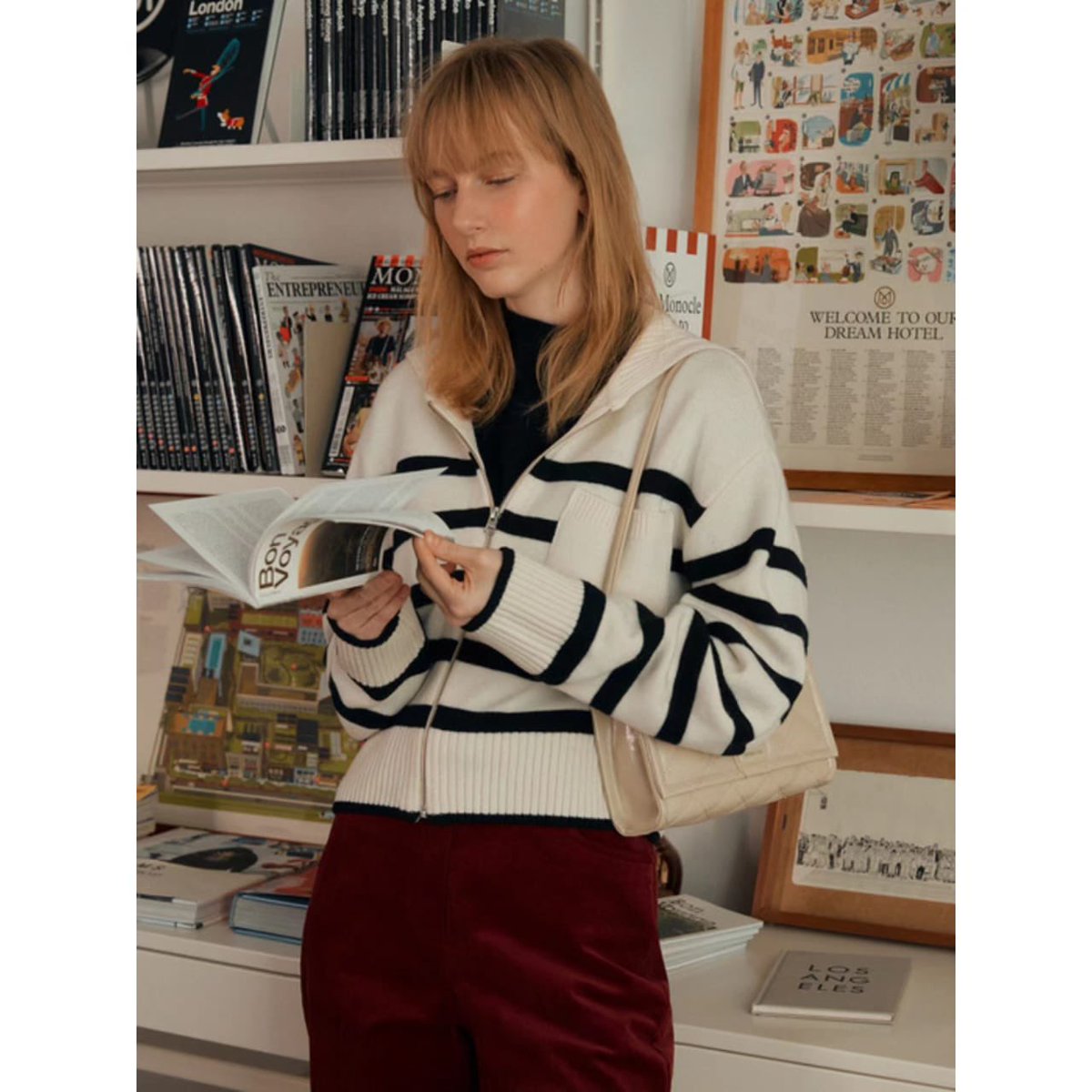 #ParkGyuYoung wore #FRONTROW Cardigan in #CELEBRITY Episode 2. #박규영 #셀러브리티 #드라마패션 #프론트로우 #kdrama_fashion #kdramastyle #parkgyuyoungstyle #parkgyuyoungfashion...