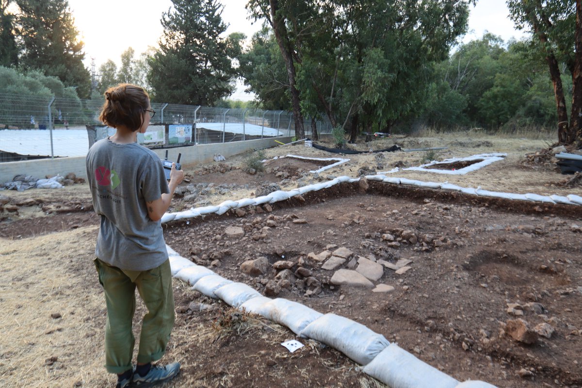 The site in the early hours of the morning, prepared for the drone photos by our topographer Louise Heccan and thanks to the equipment generously loaned by <a href="/kobi_vardi/">קובי ורדי</a>
