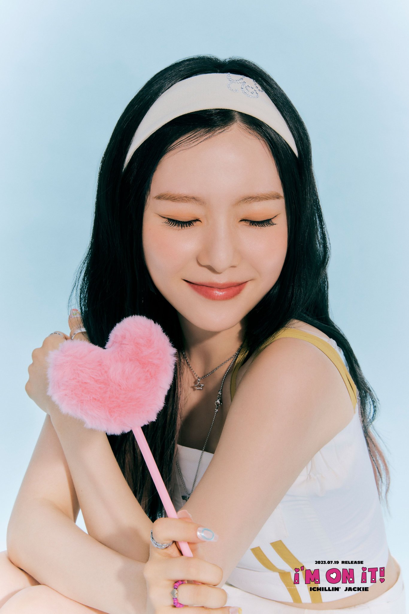 ICHILLIN' OFFICIAL on Twitter "ICHILLIN'(아이칠린) 2ND MINI ALBUM [I’M ON