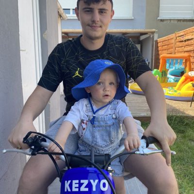 melvin6216's tweet photo. #NouvellePhotoDeProfil https://t.co/RdNH5VBdvJ