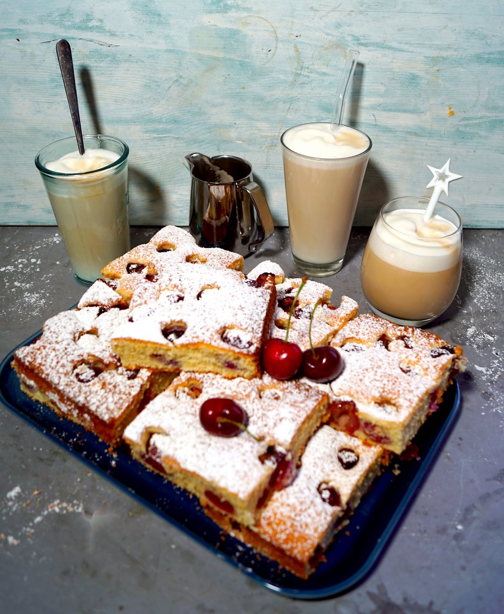 zimtkringel1's tweet photo. Am Wochenende gibts Kuchen. So is das eben! https://t.co/SwNZbysK12 https://t.co/rMLjHIyPb5