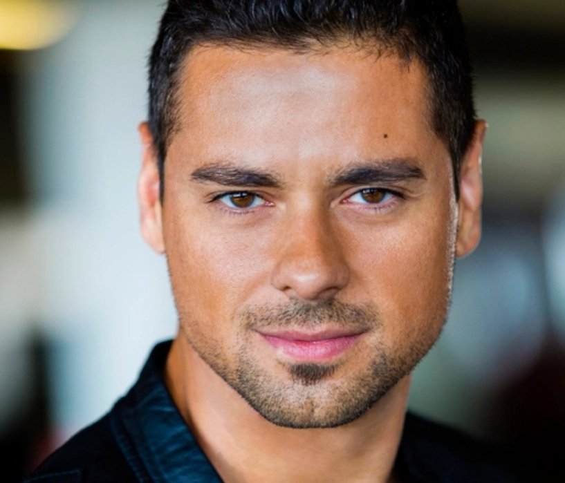 JR_Ramirez_Fans's tweet photo. His eyes 😍 omg can't stop staring 💞 https://t.co/KcMCYen8kf